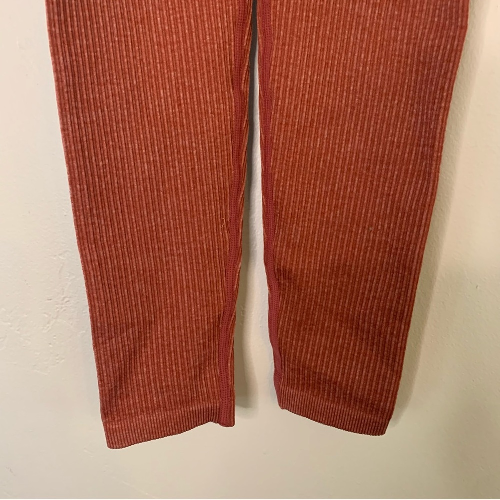 Balance Athletica The Channel Pant Sandstone Ribbed Leggings - Picture 4 of 8